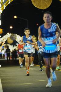 BIB: 41785
                            <button type="button" onclick="openModal(22818486)" class="btn btn-primary btn-sm float-right btn-popup" data-toggle="modal" data-target=".modal-high-quality">
                        <i class="fas fa-shopping-cart"></i> Add to Cart
                    </button>
                                            <button type="button" onclick="isThisMe(22818486, true)" class="btn btn-success btn-sm float-right btn-popup btn-isme hidden" data-toggle="tooltip" data-placement="bottom" title="นี่คือรูปของคุณใช่ไหม คลิกที่นี่เพื่อเอาเข้าอัลบั้ม">
                        <i class="fas fa-plus"></i> Add to album
                    </button>
                    <button type="button" onclick="isThisMe(22818486, false)" class="btn btn-warning btn-sm float-right btn-popup btn-isnotme hidden">
                        <i class="fas fa-ban"></i> Remove from album
                    </button>